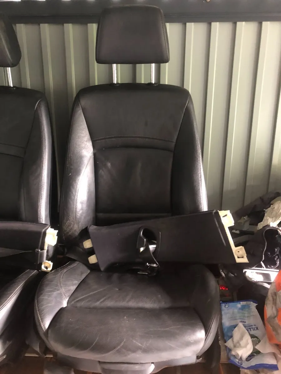 2010 MSPORT BMW 320 SERIES SEATS AND INTERNAL ROOF - Image 4