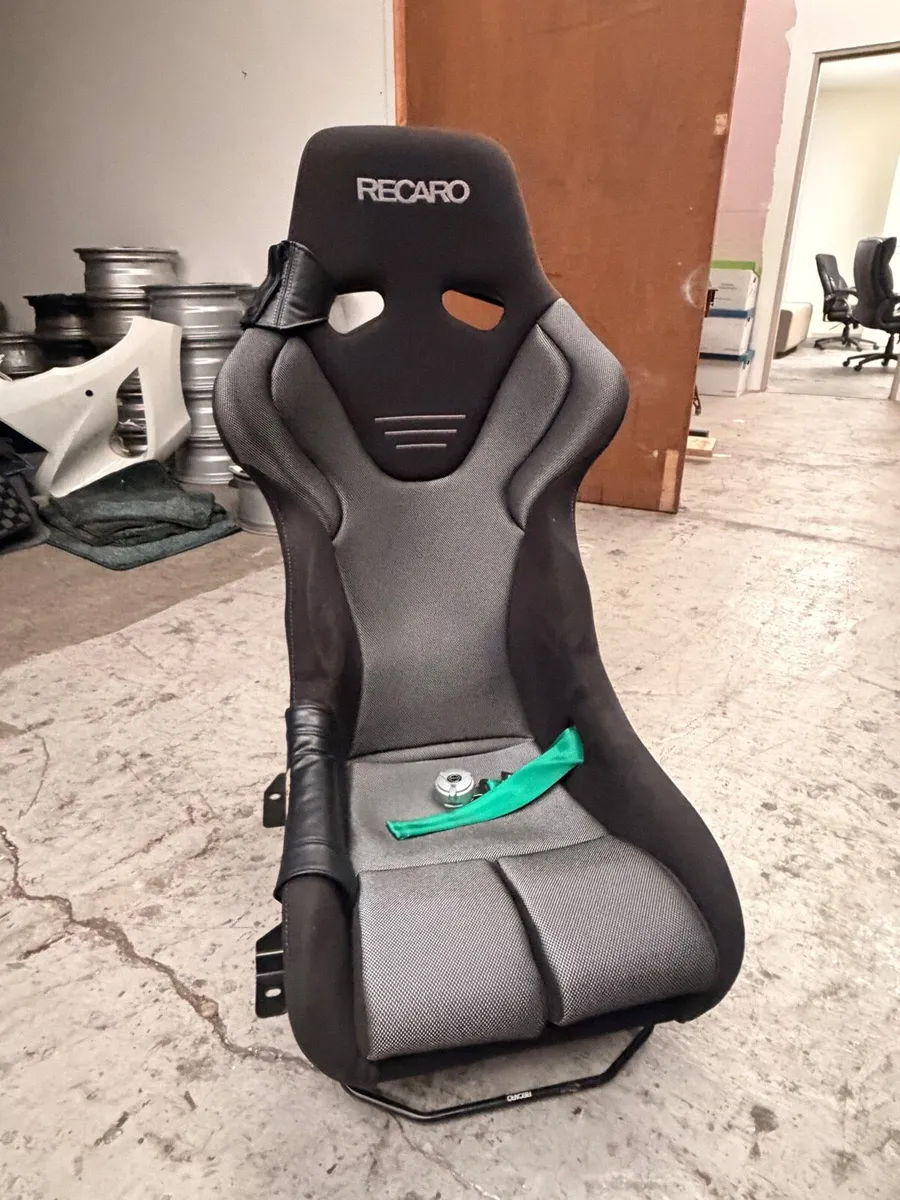 Genuine Recaro RS-G GK Bucket Seat - Image 1