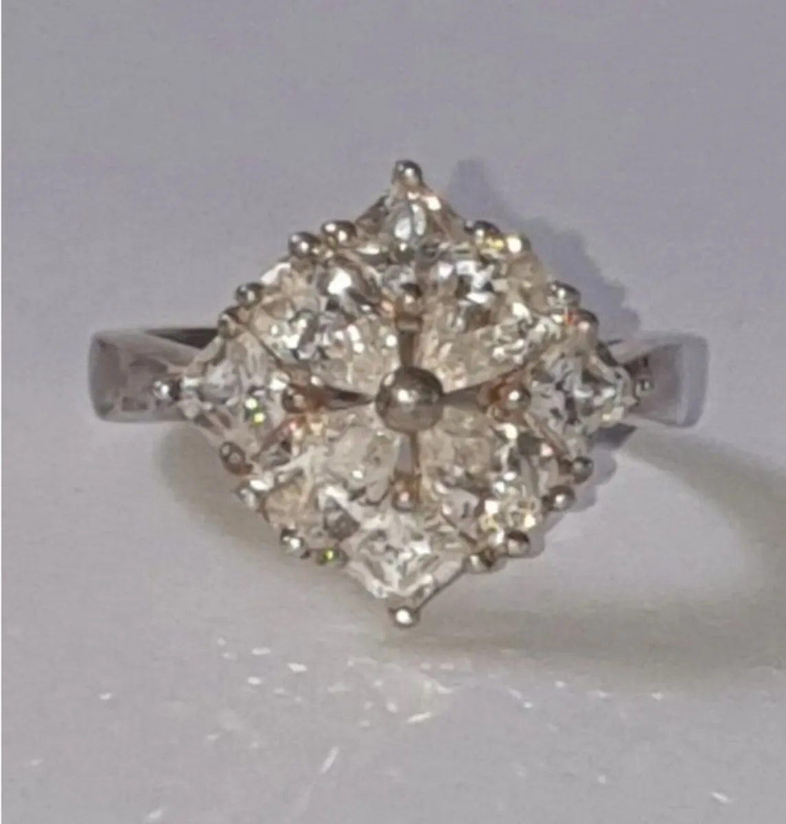 Pristine Vintage Silver & White Sapphire Ring - Image 3