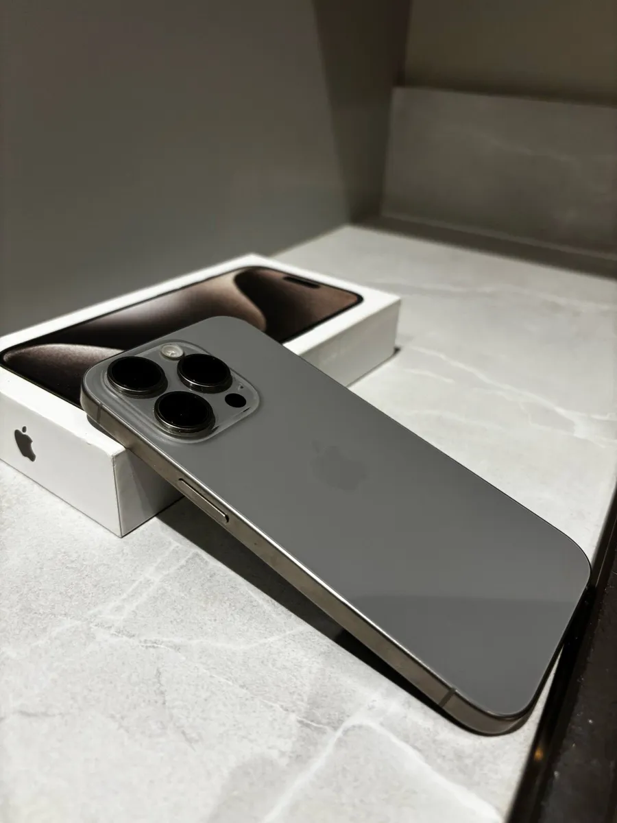 Iphone 15 Pro - 128gb - Natural Titanium - Image 2