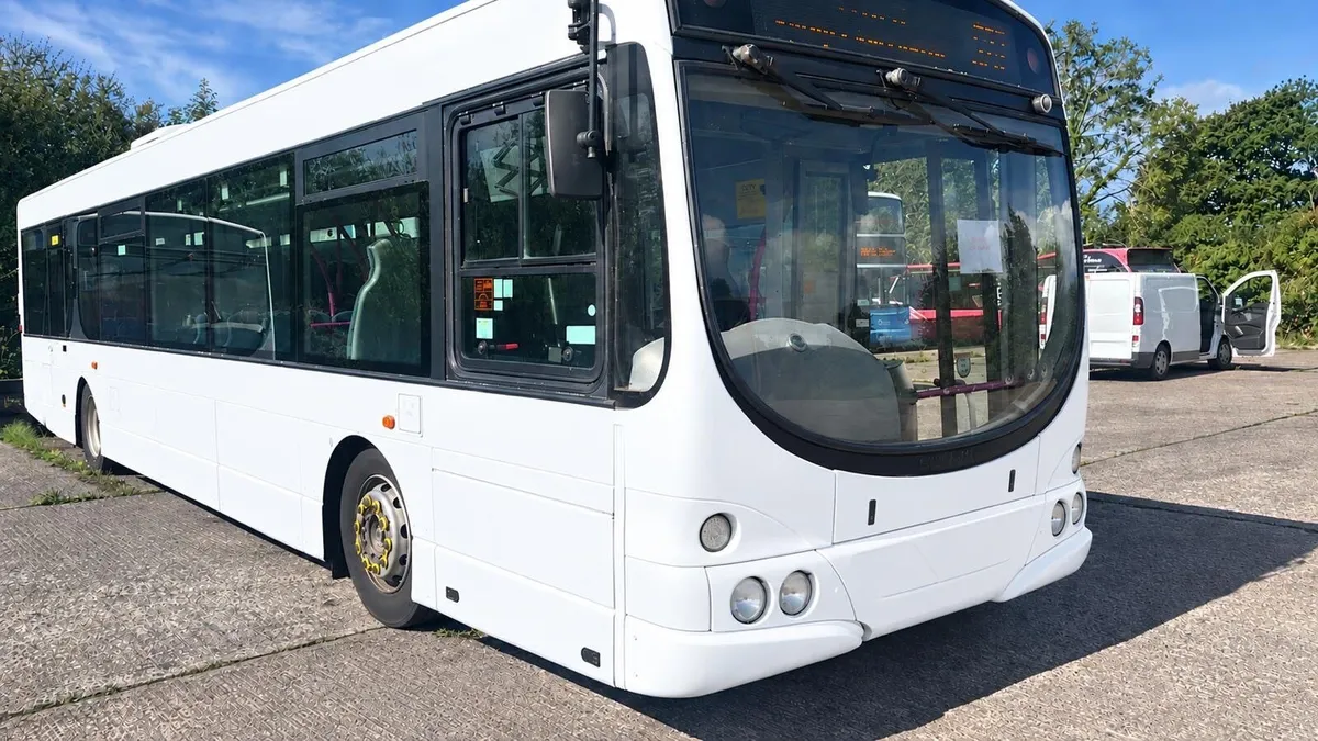 Scania K94 Wright Bus - Image 1