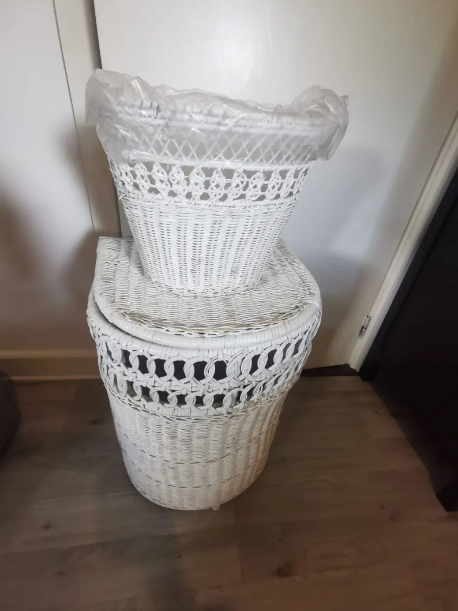 Wicker Quality Bathroom set - Image 4