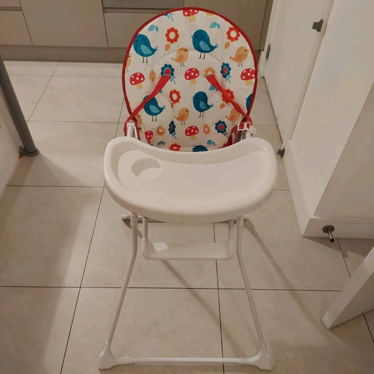 High chair - Image 2