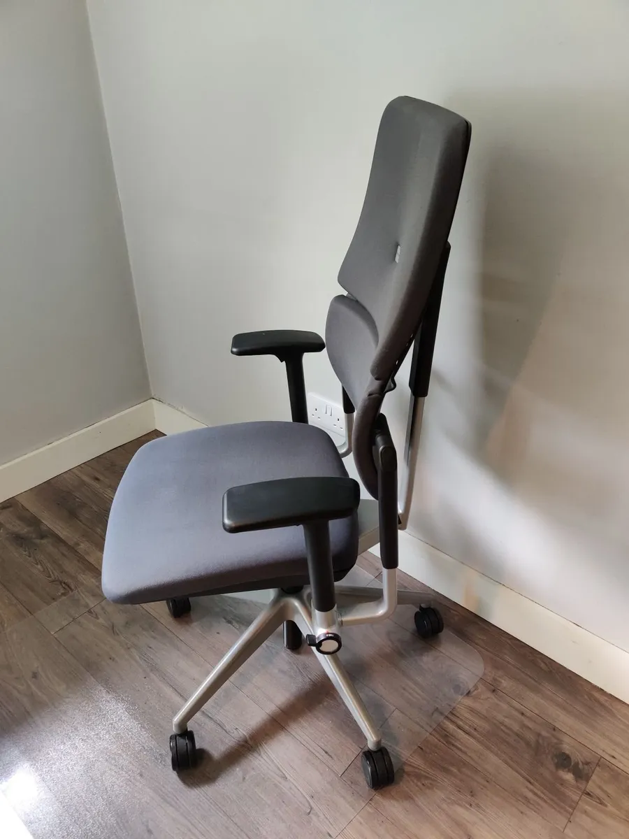 Steelcase office chair - Image 1