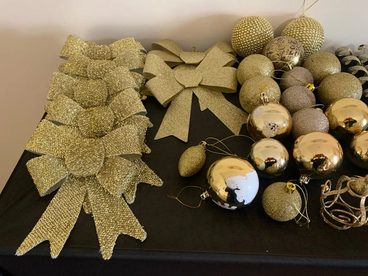 Christmas Decorations - Image 2