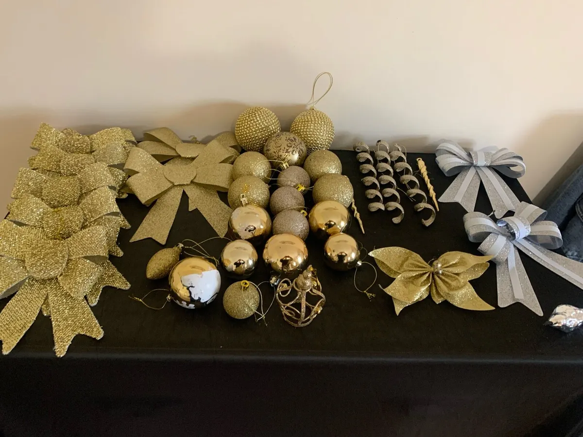 Christmas Decorations - Image 4
