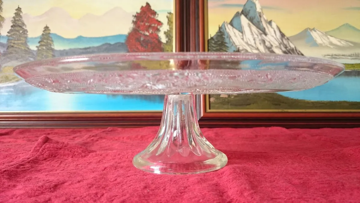 Vintage Cut Glass Art Deco Footed Cake Stand - Image 4