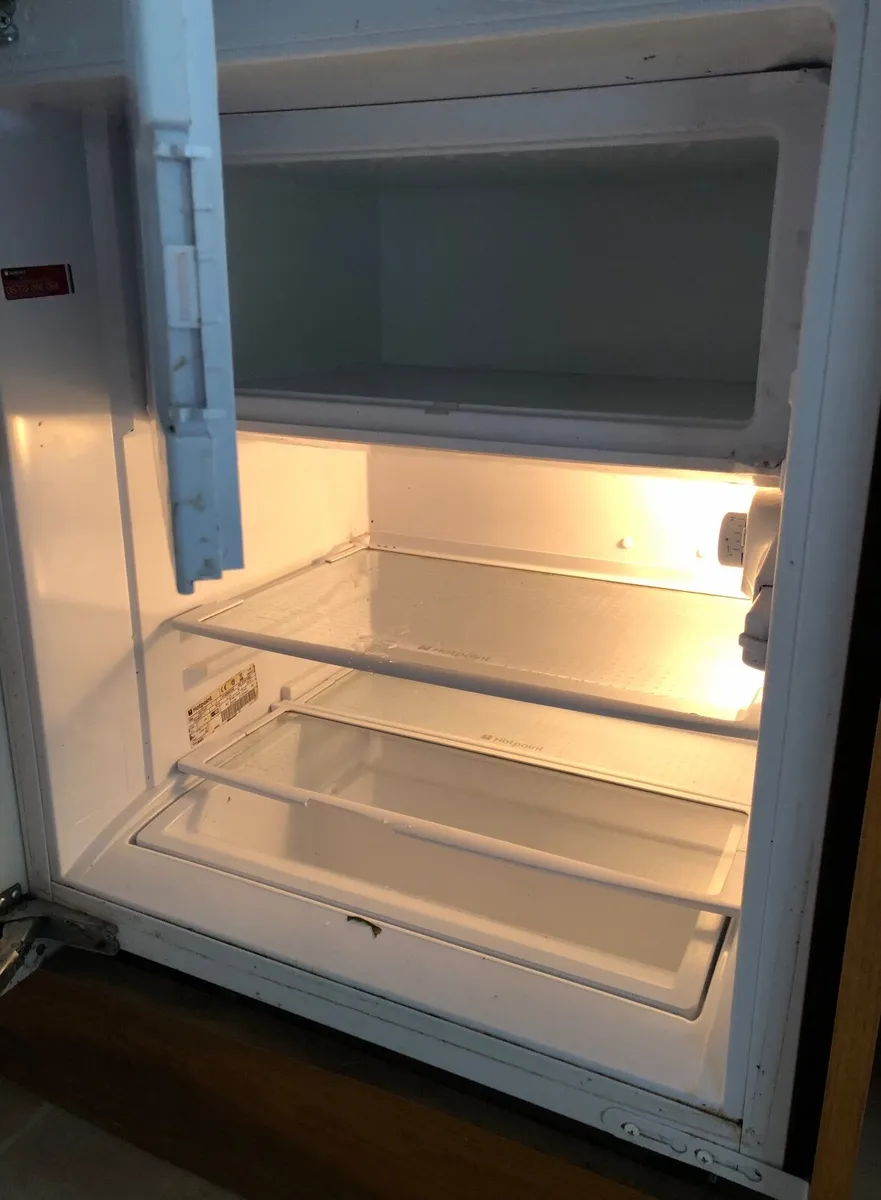 Under counter Fridge - Image 4