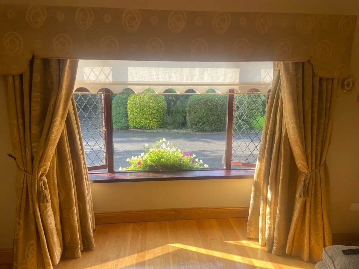 Curtains - Image 1