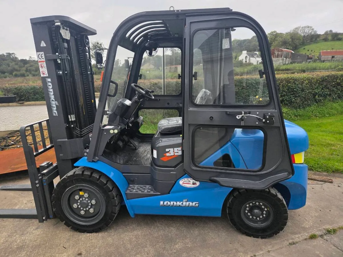 Forklift - Image 2