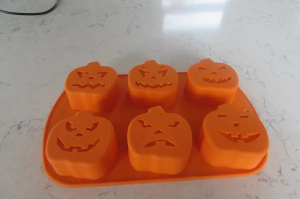 Silicone Pumpkin Cupcake Mould for Sale - Image 1