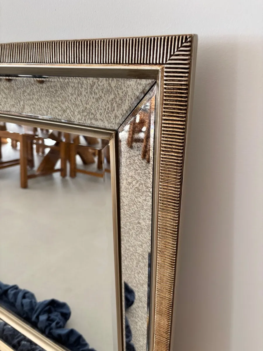 Mirror - Image 1
