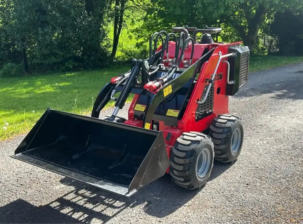 CAPTOK MINI SKIDSTEER CK323 - Image 2