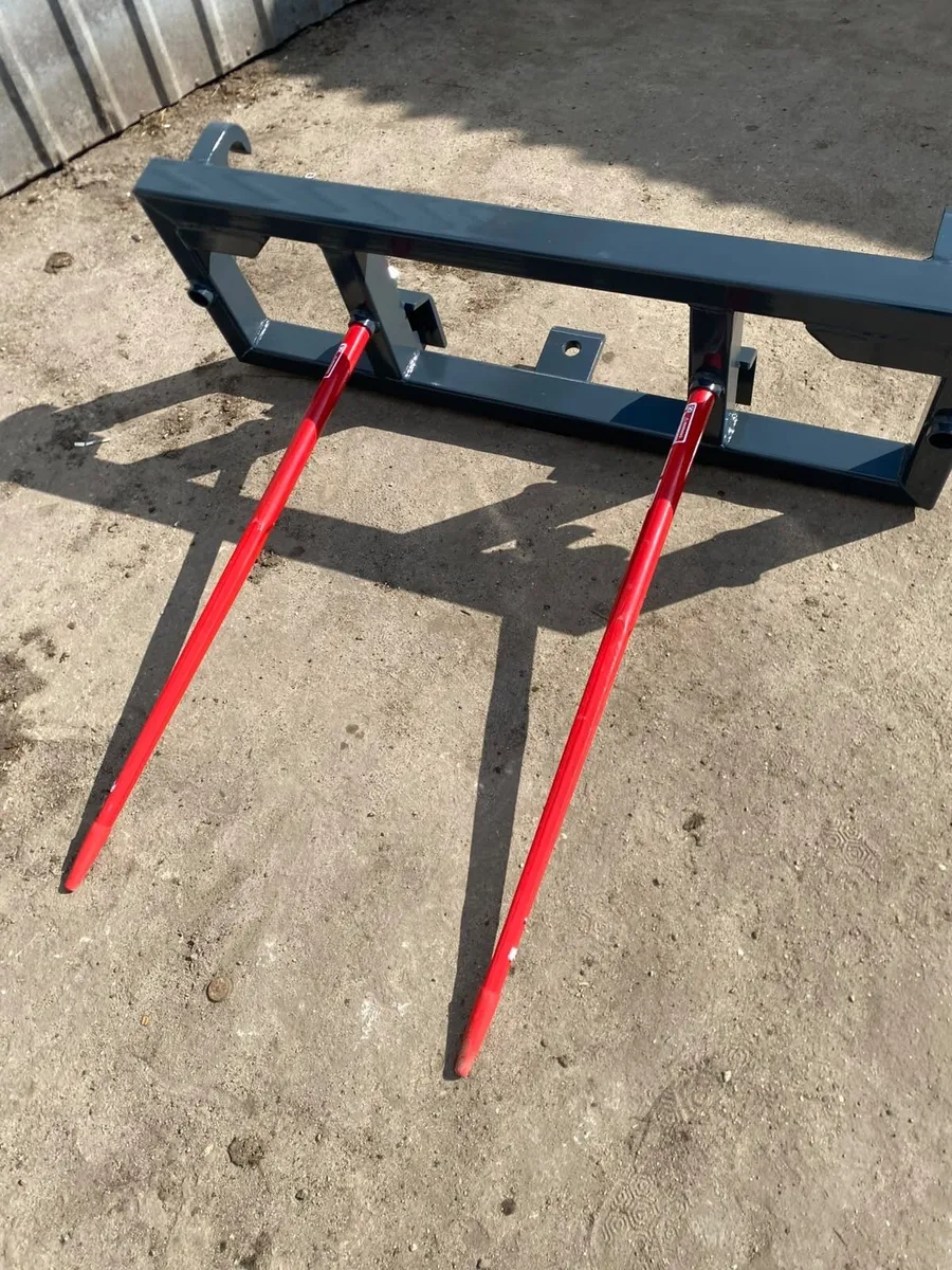 Bale spike - Image 1