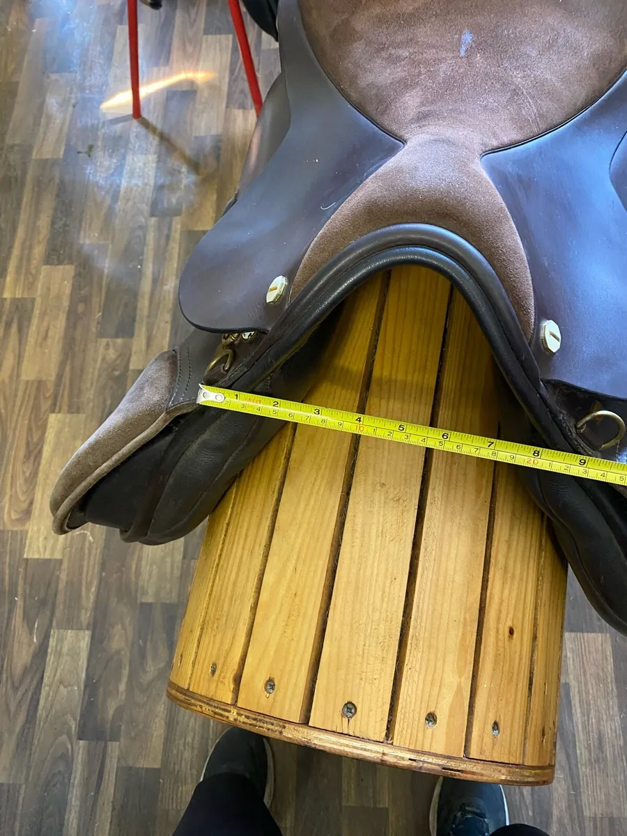 Suede and Leather working hunter  saddle - Image 1
