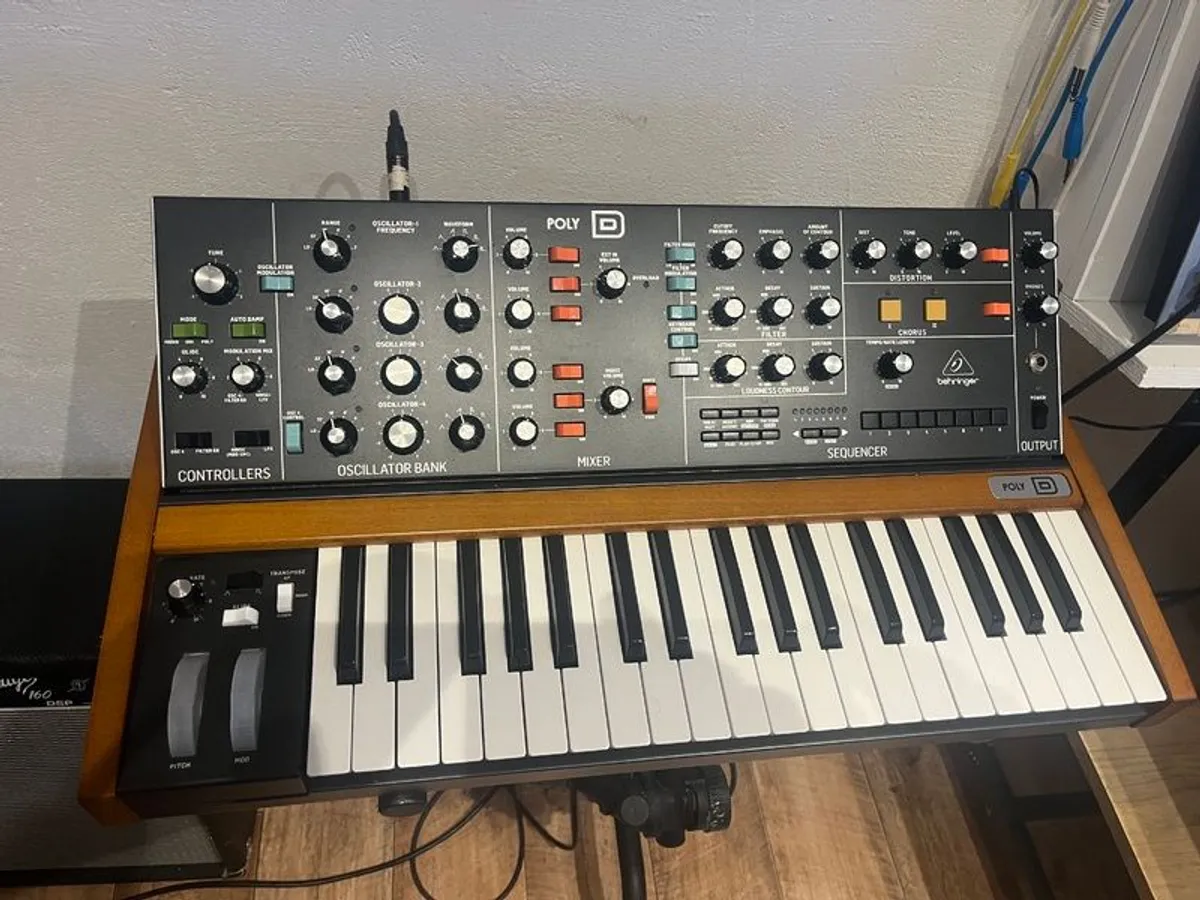 Synthesizer POLY D - Image 3