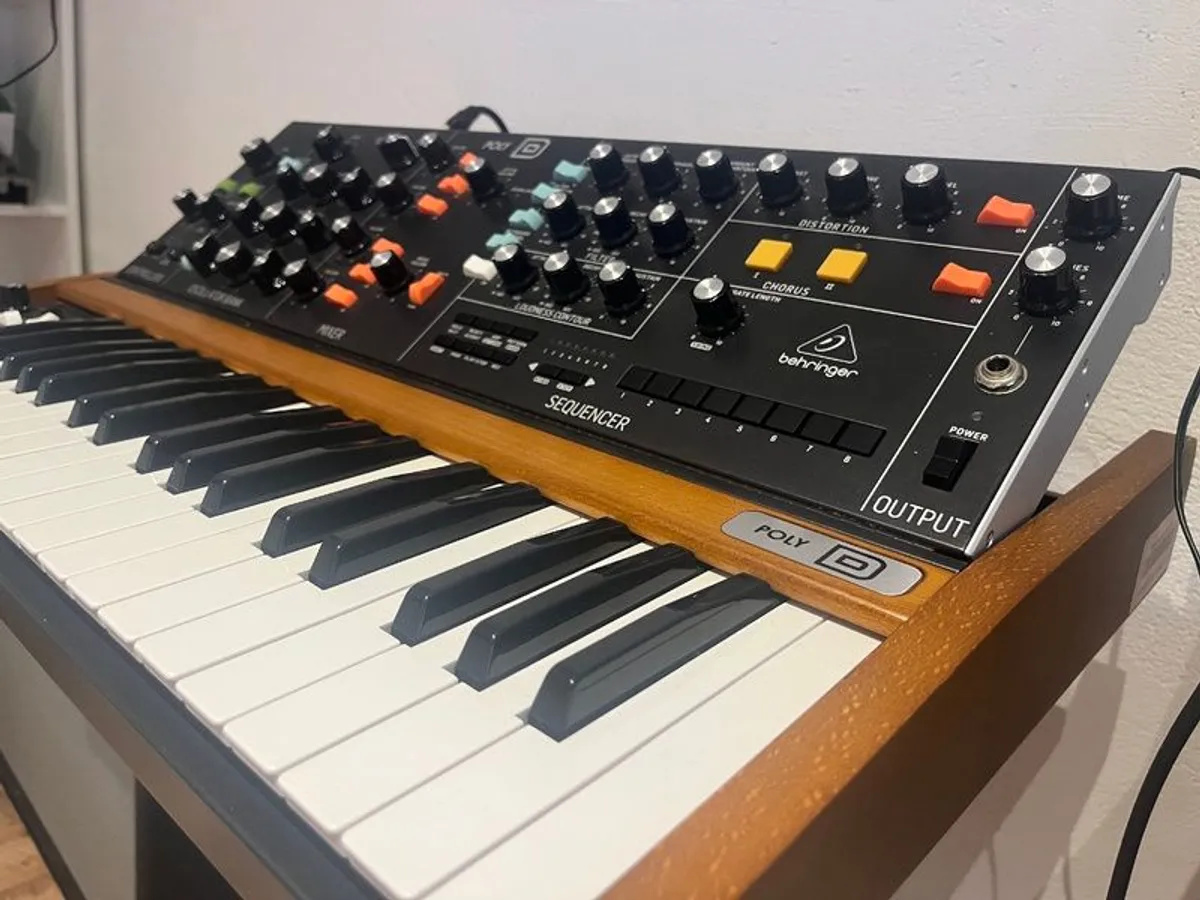 Synthesizer POLY D - Image 2