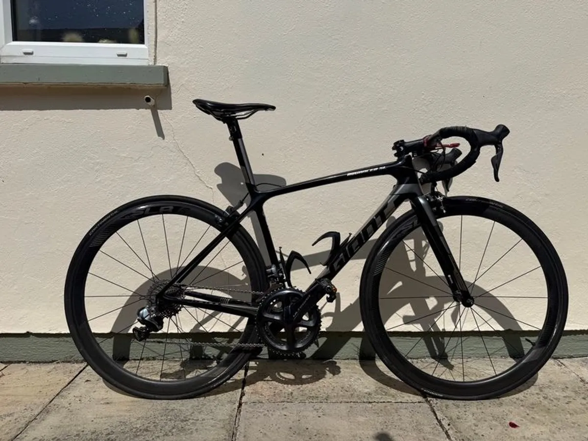 Giant TCR Advanced SL  Dura-Ace Di2 - Image 1