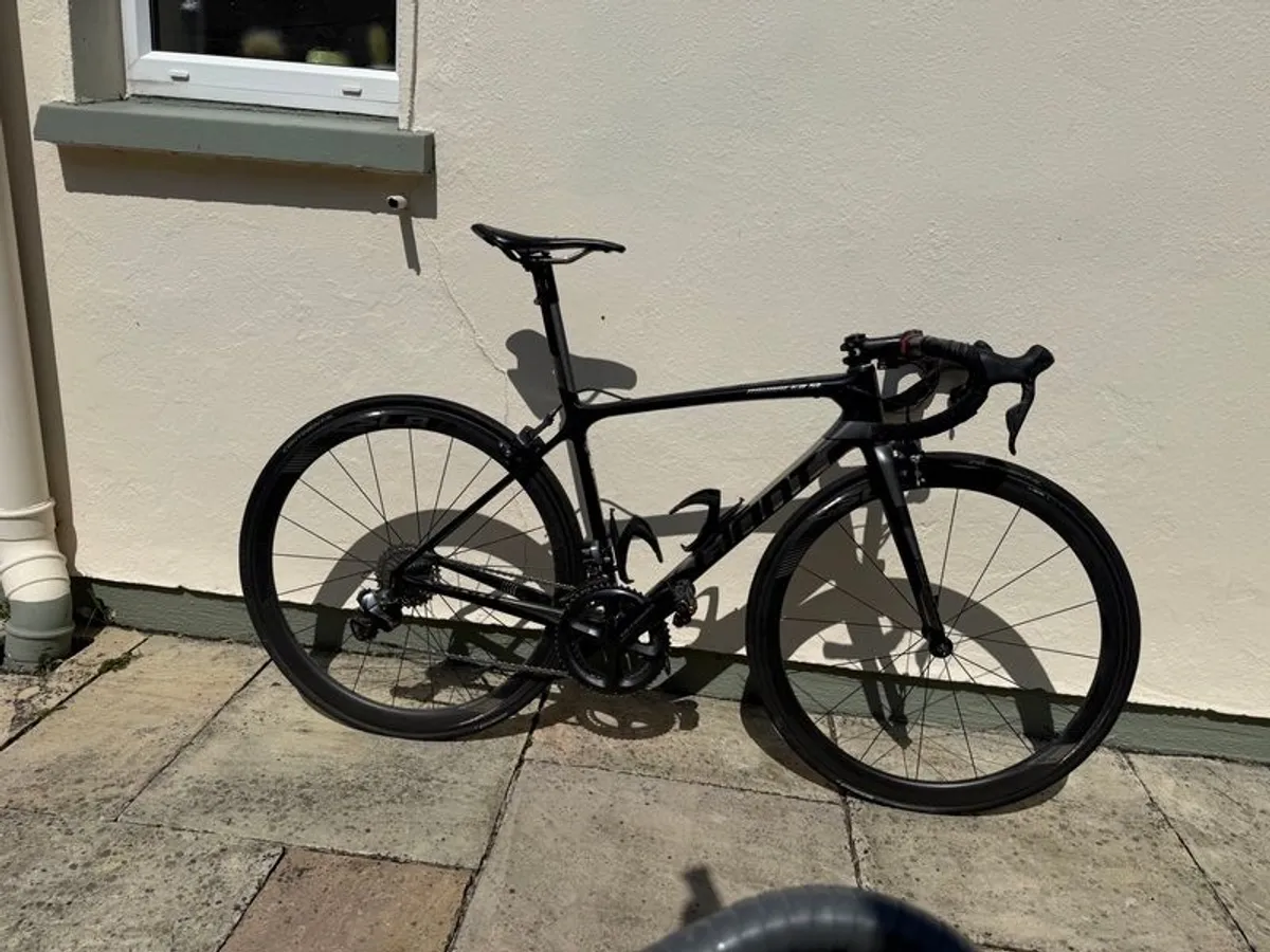 Giant TCR Advanced SL  Dura-Ace Di2 - Image 4