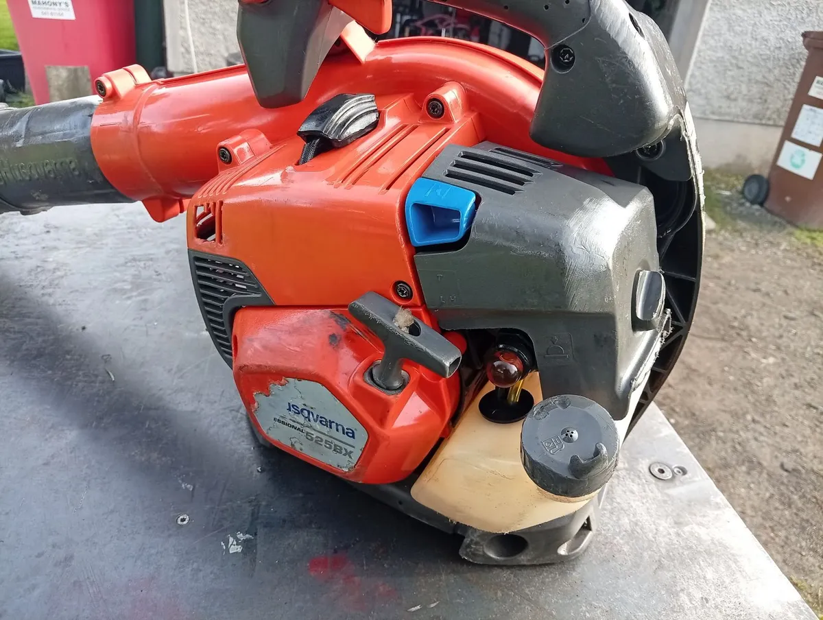 Husqvarna 525BX leaf blower for sale - Image 1