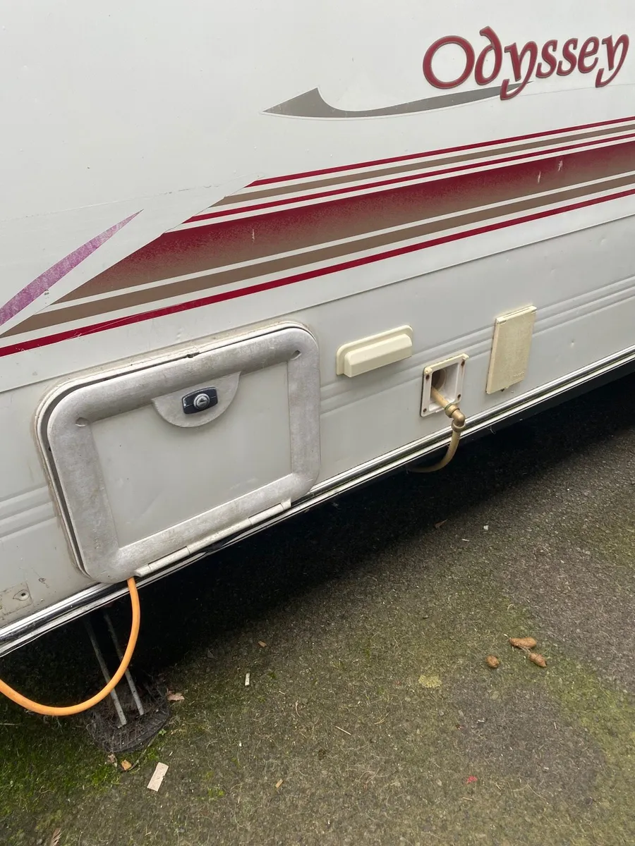 Caravan - Image 4