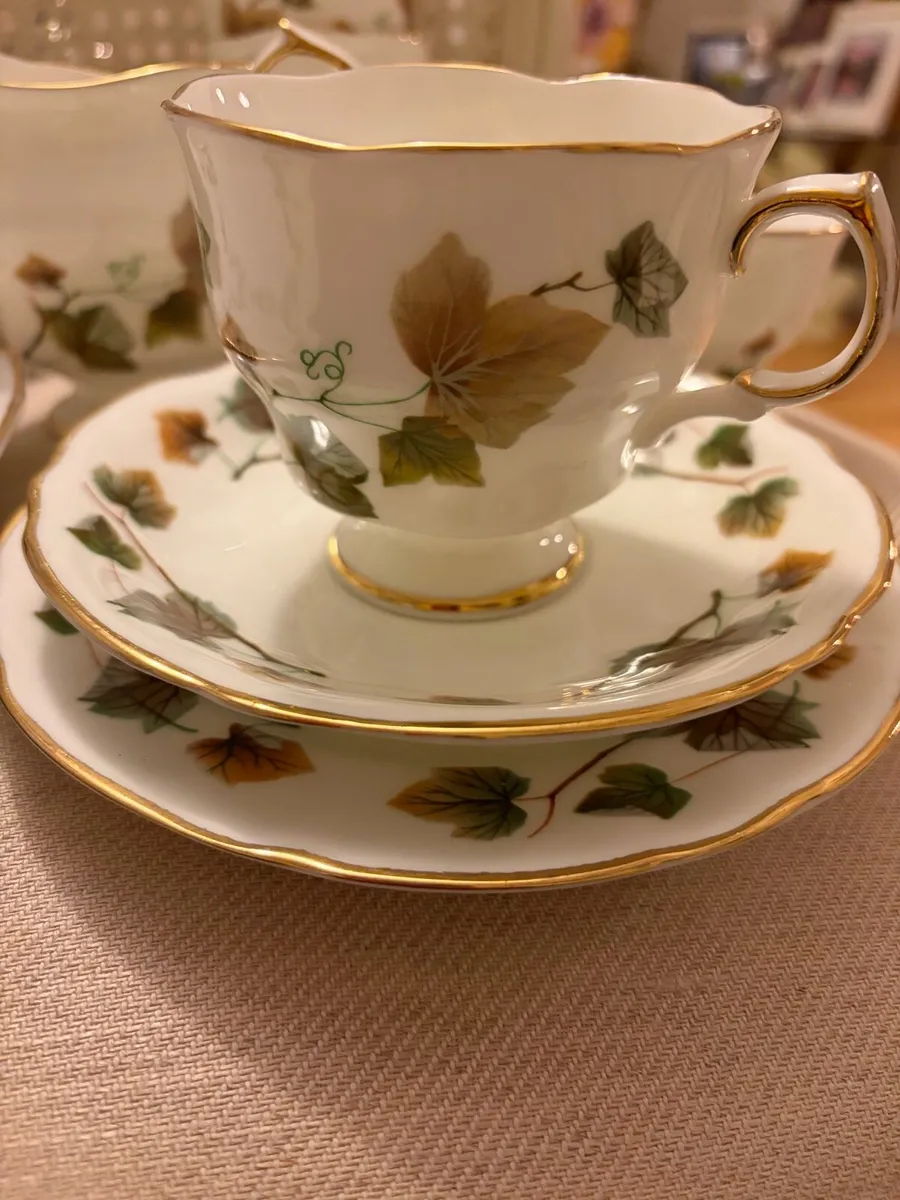 Arklow Fine China 21 Piece Tea Set - Image 2