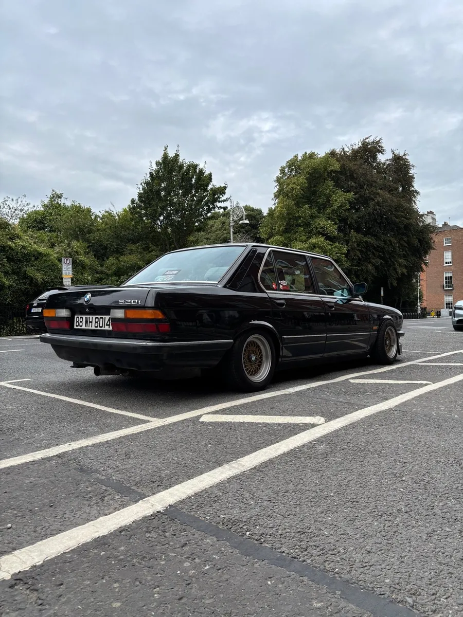 1988 BMW 520i e28 - Image 3