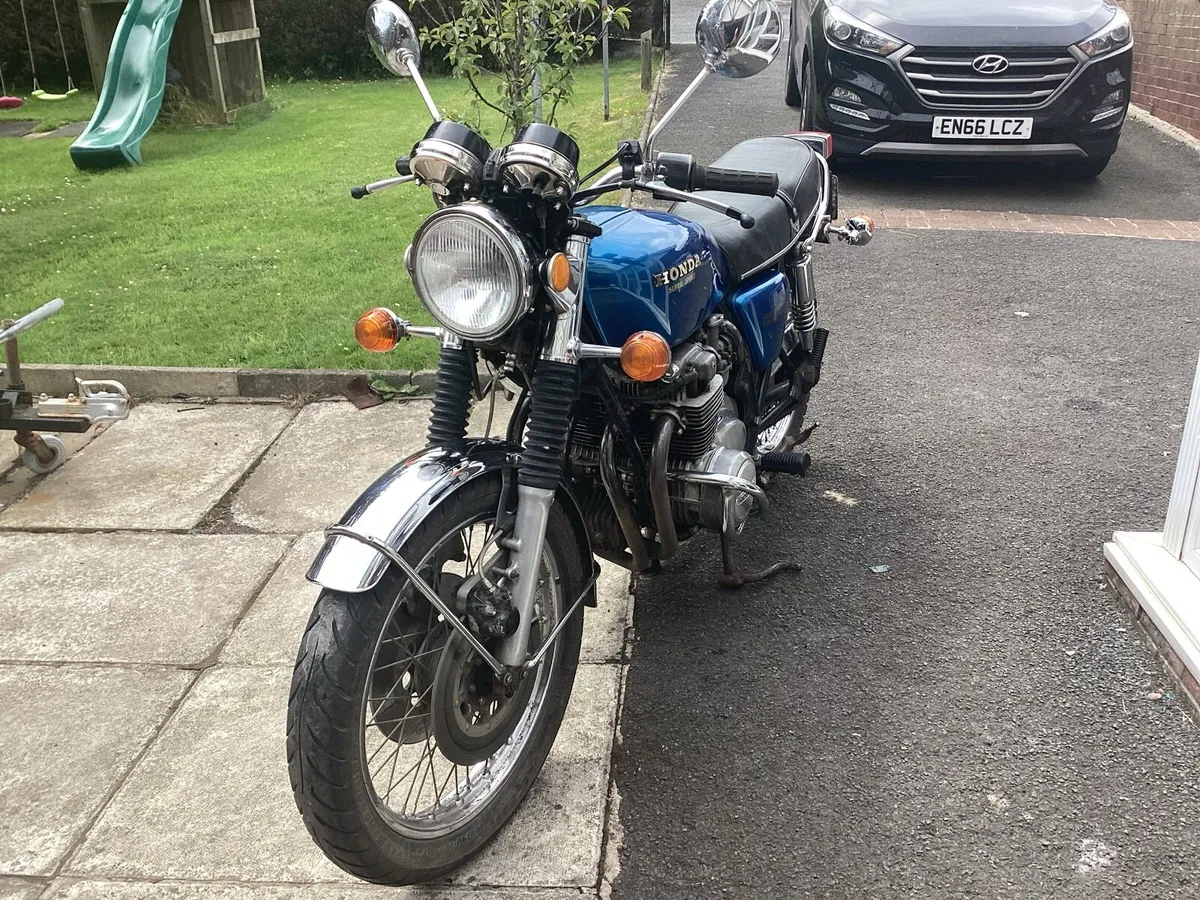 Vintage Motorcycle - Image 2