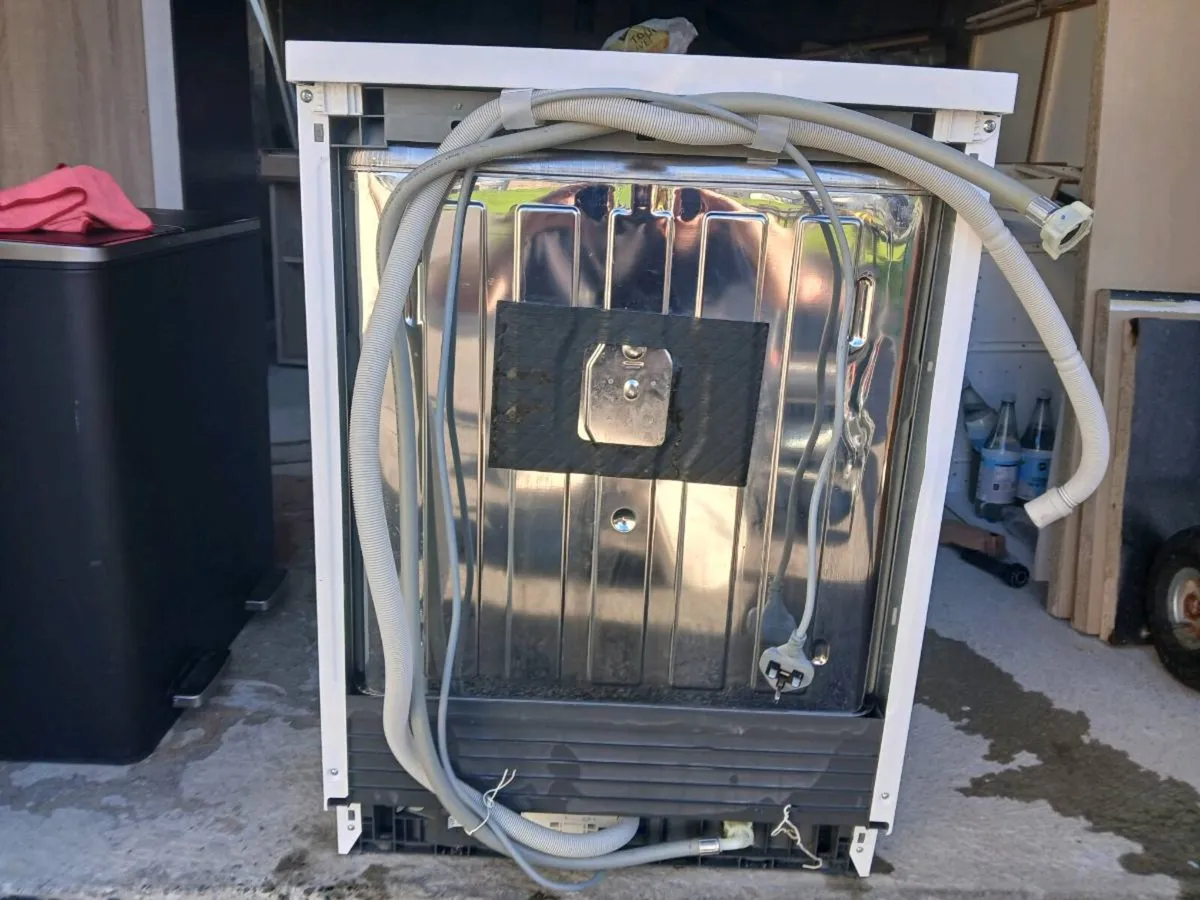 Dishwasher - Image 3