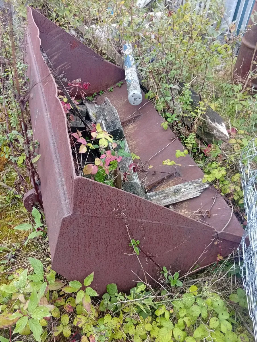 Loader bucket