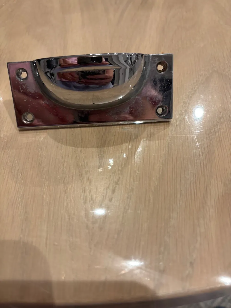 Kitchen cabinet handles - Image 1