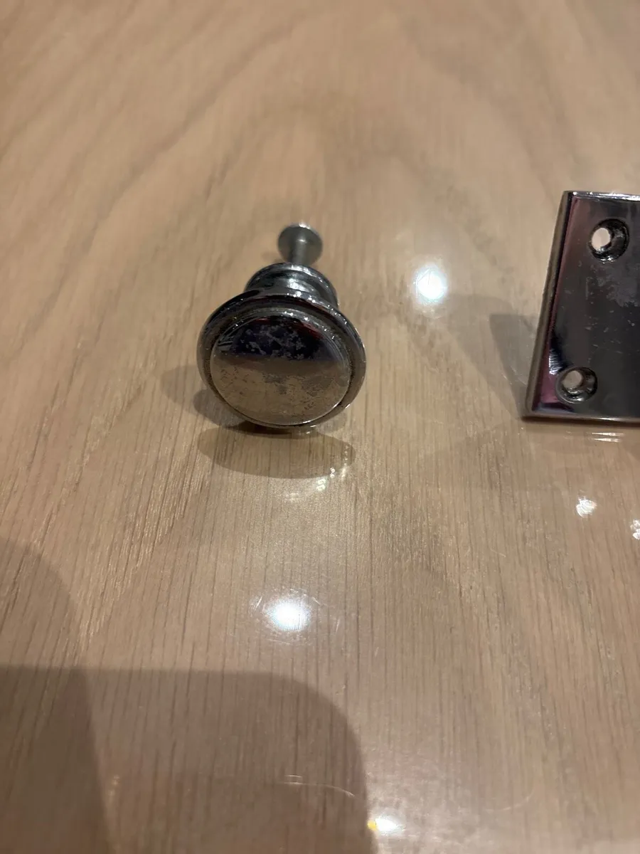 Kitchen cabinet handles - Image 2