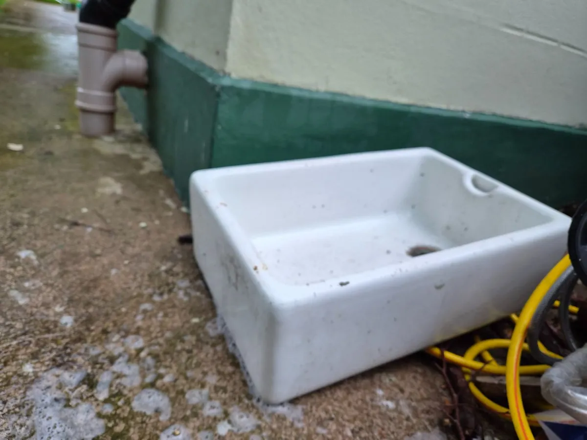 Belfast Sink - Image 1