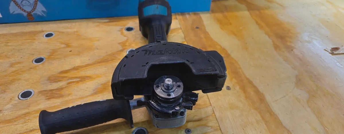 Makita 5 inch grinder - Image 2