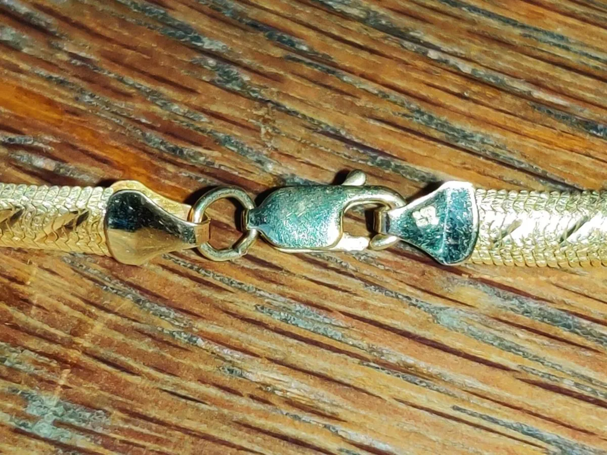 NEW HERRINGBONE, 9CT Gold 8g 18"Long Chain & Cert - Image 4