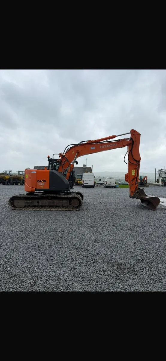 Hitachi zx135 - Image 3