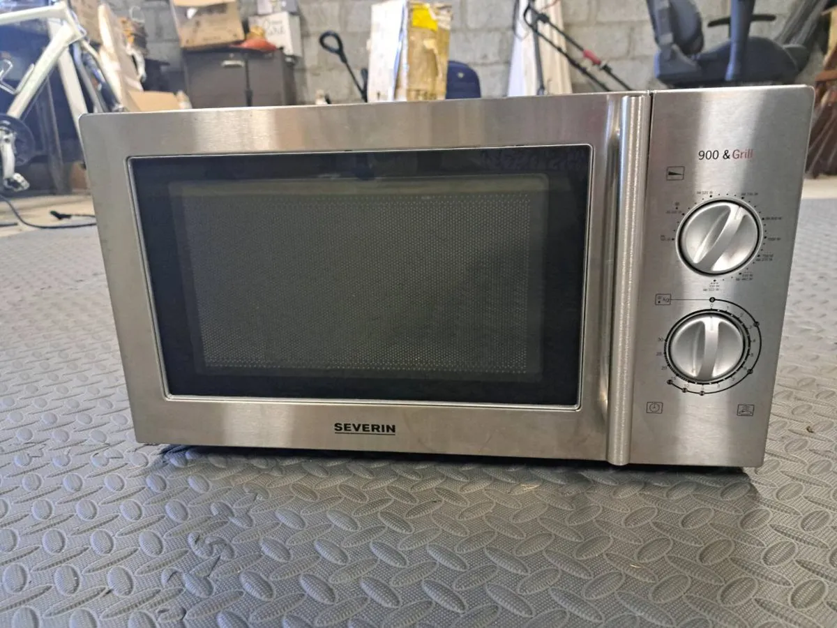 Microwave with Grill - Image 2