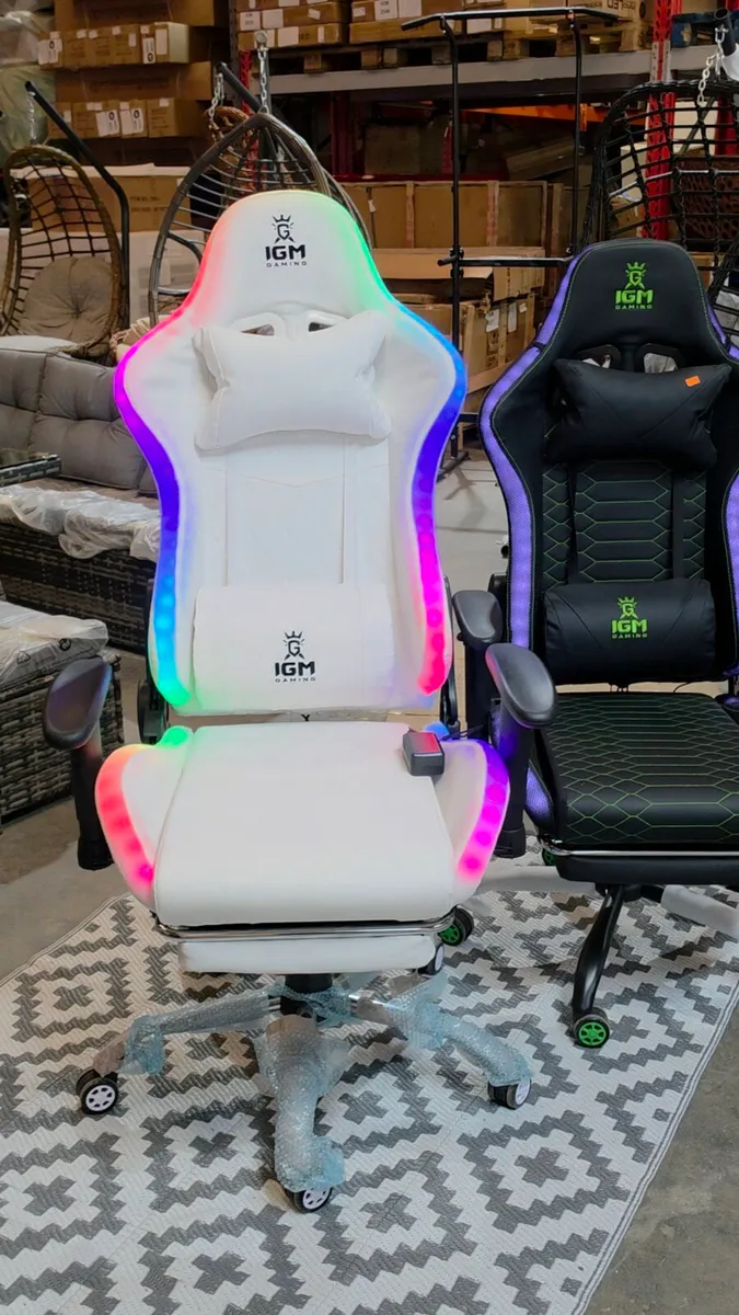 Gaming chair with rgb and speakers brand new - Image 2