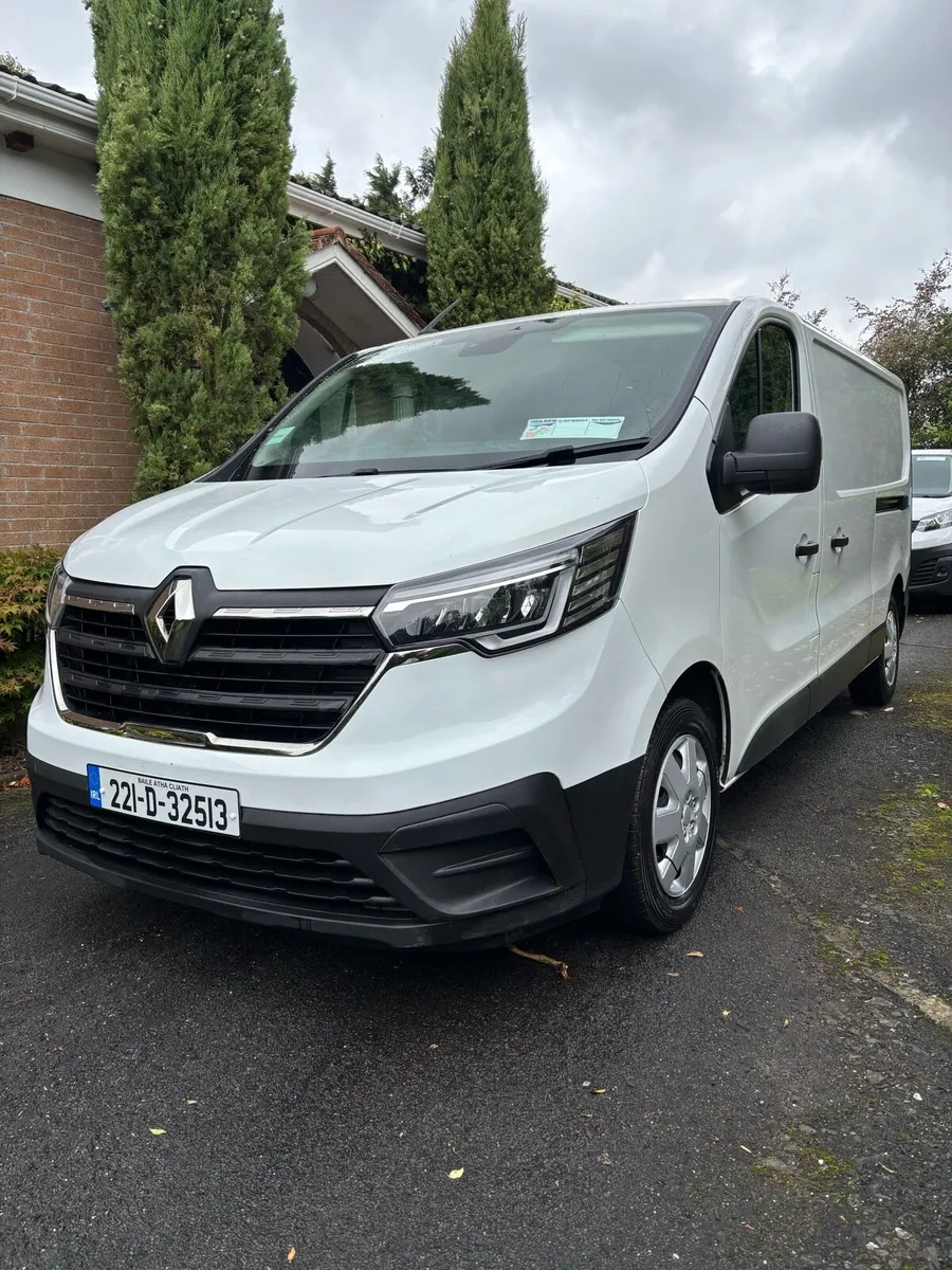 2022 Renault trafic - Image 3