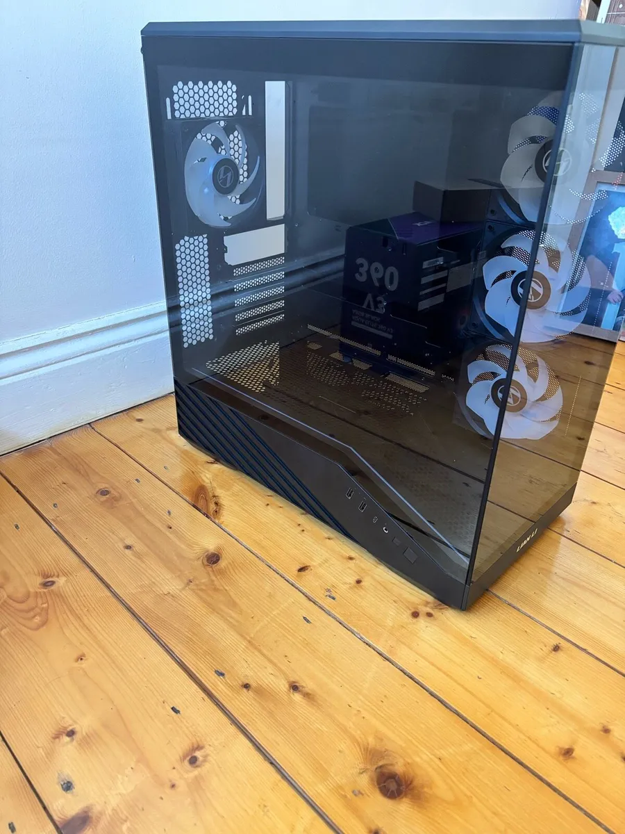 Lian Li V100 PC Case - Image 2