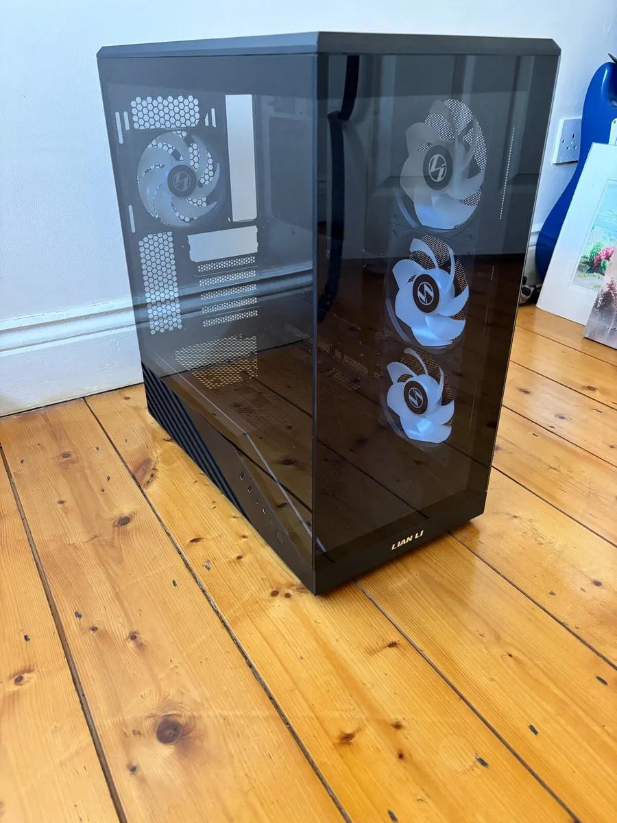 Lian Li V100 PC Case - Image 3
