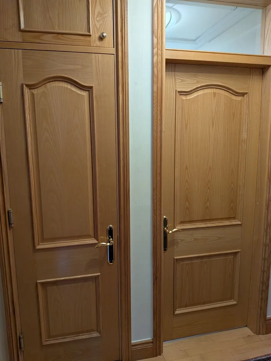 5x Solid wood doors - Image 3