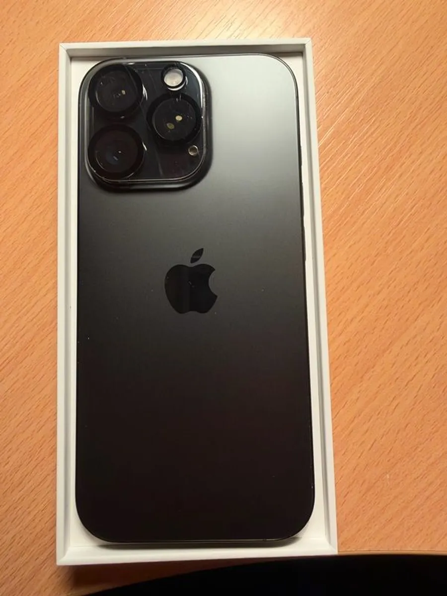 iPhone 16 Pro - Image 2