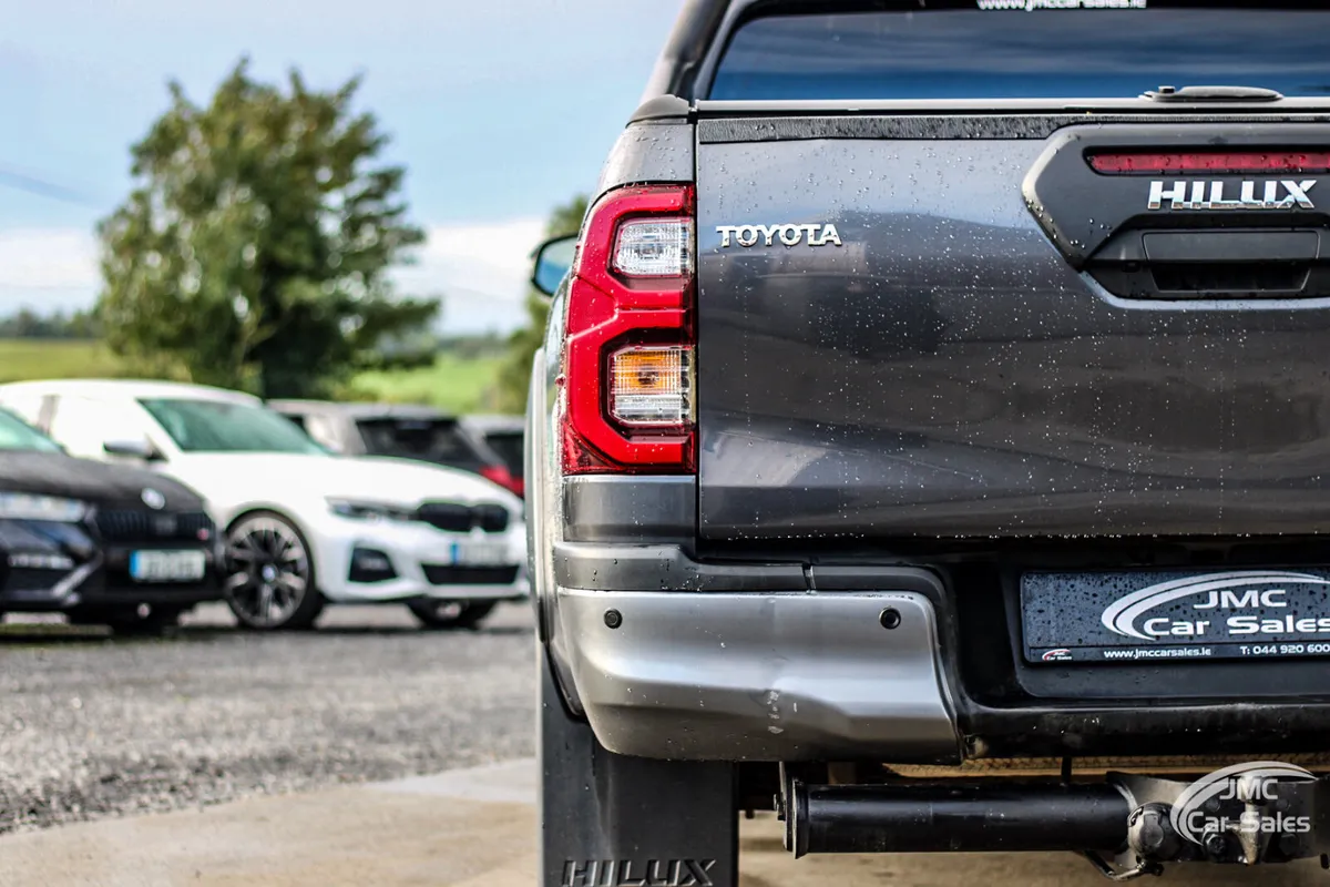 2023 TOYOTA HILUX INVINCIBLE X - Image 3