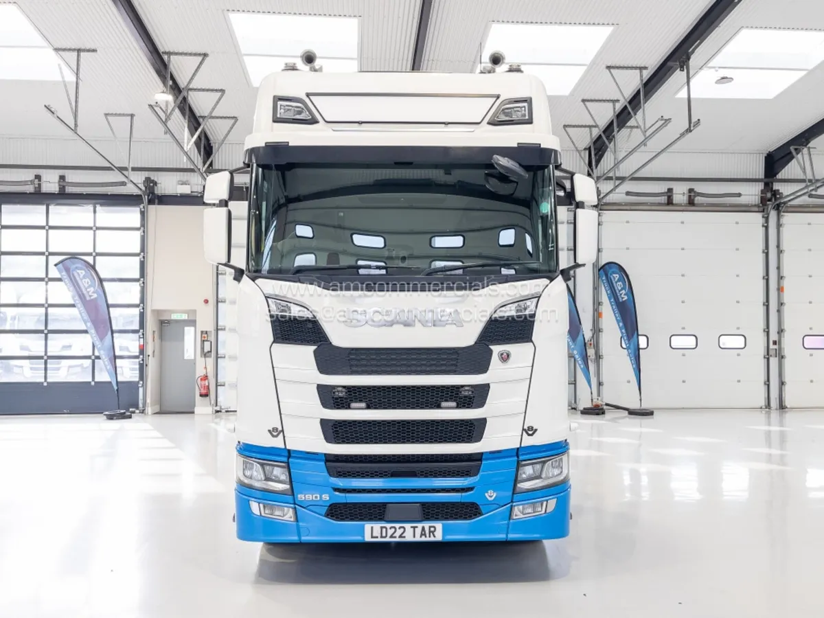 2022 (22) SCANIA S Series 590S V8 Highline - Image 2