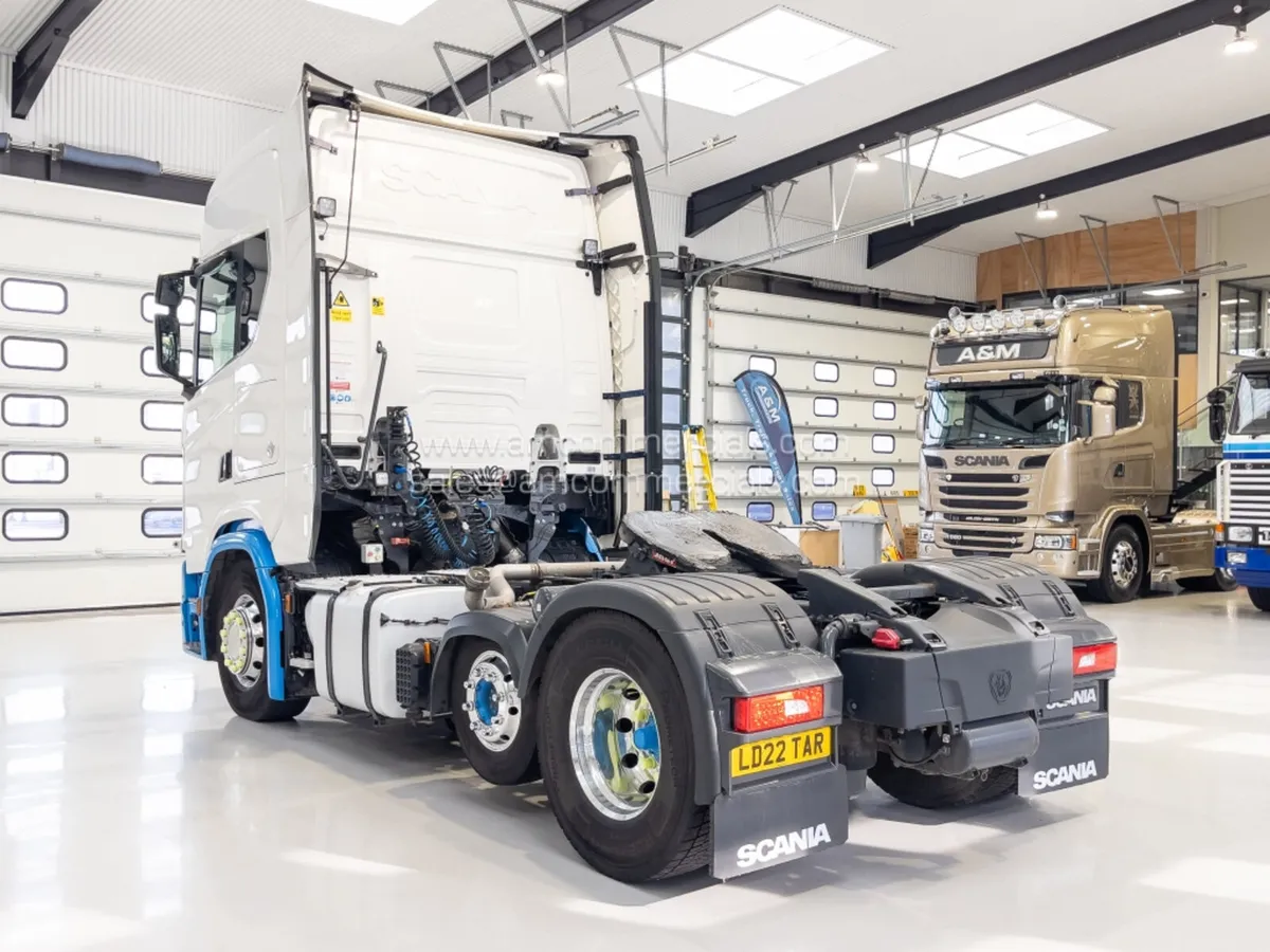 2022 (22) SCANIA S Series 590S V8 Highline - Image 4