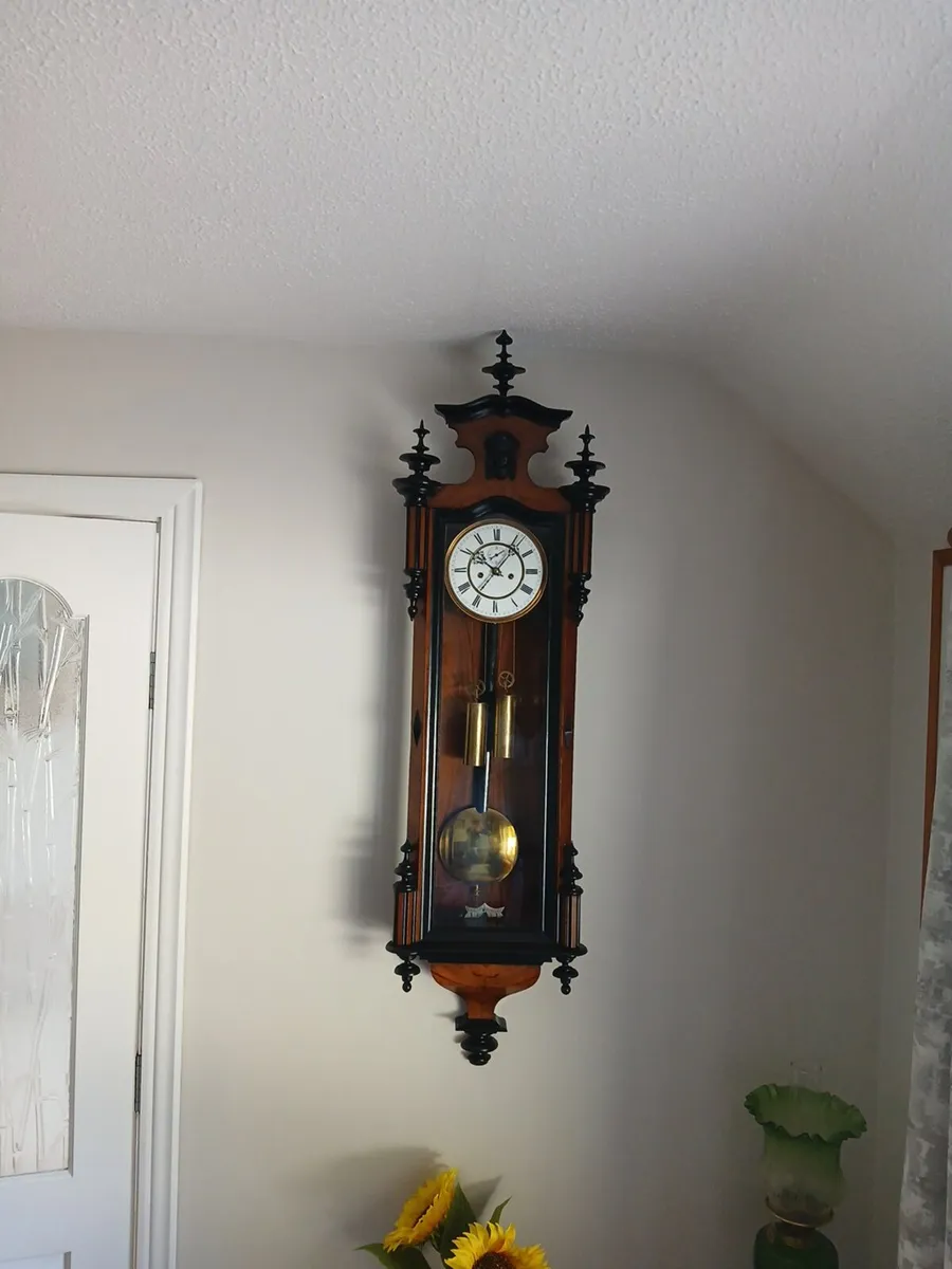 Antique clock - Image 1