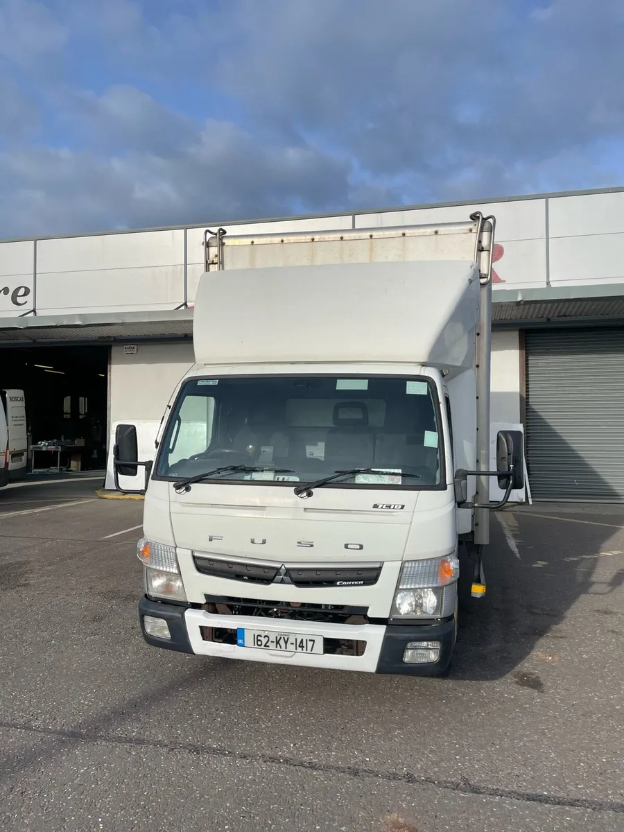 2016 Mitsubishi Fuso Canter 20ft Box Truck - Auto - Image 3