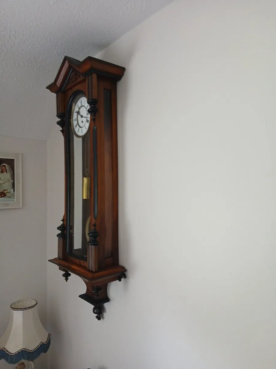 Antique clock. - Image 2