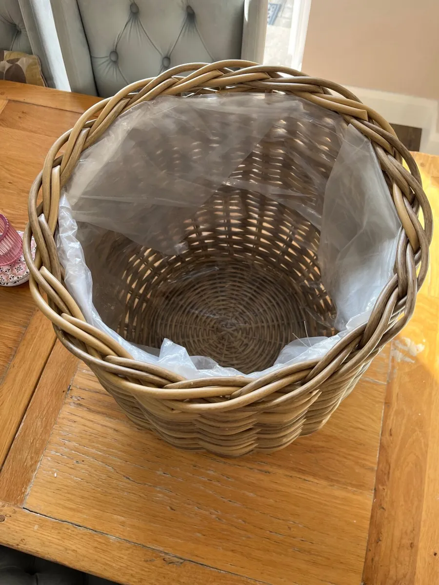 Basket - Image 2